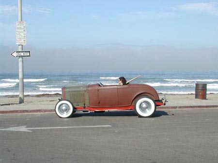 Hot_Rod_Surf_1932_Deuce_Roadster_001
