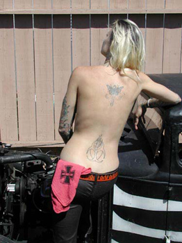 Hot_Rod_Surf_Pin_Up_Amanda002